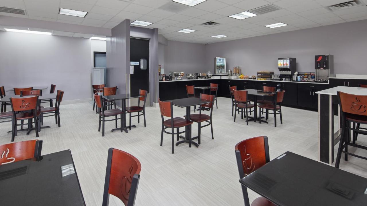 Clarion Pointe Jacksonville Near Camp Lejeune Εξωτερικό φωτογραφία